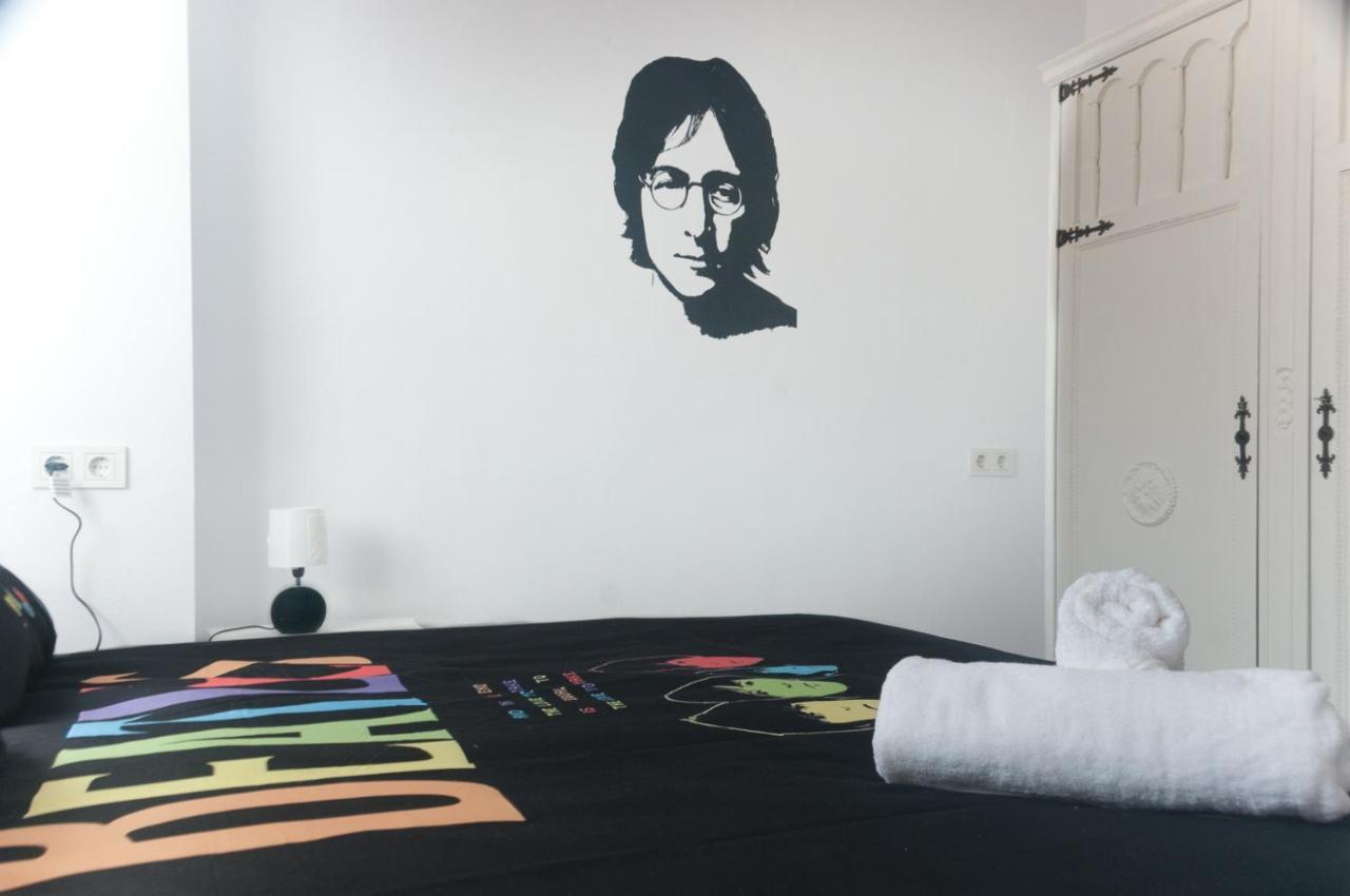 Casa Beatles Del Valle Pinos del Valle ภายนอก รูปภาพ