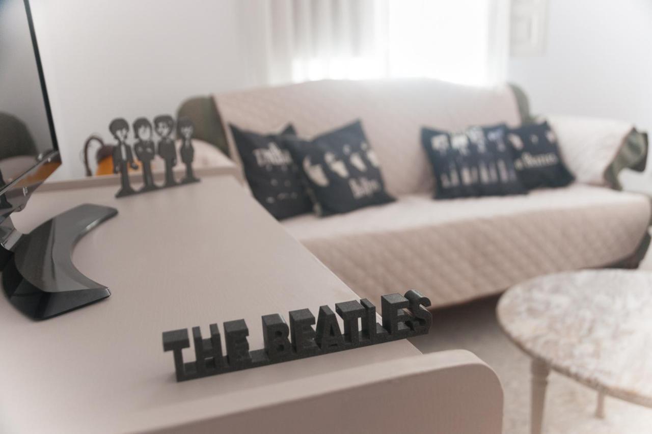Casa Beatles Del Valle Pinos del Valle ภายนอก รูปภาพ