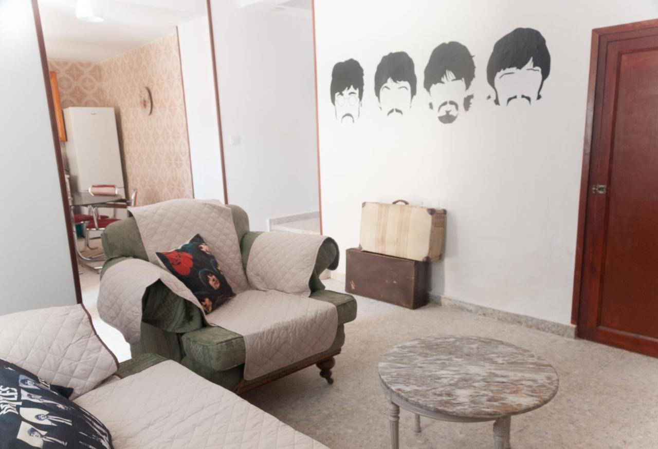 Casa Beatles Del Valle Pinos del Valle ภายนอก รูปภาพ