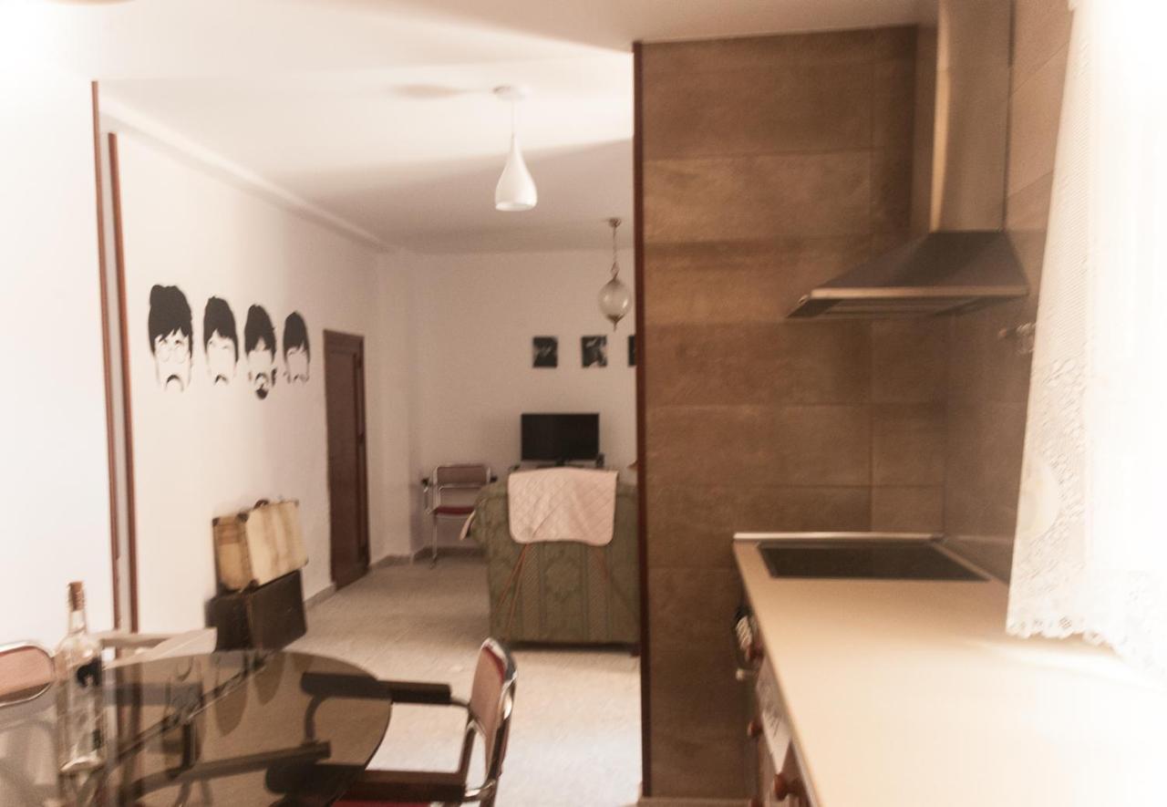 Casa Beatles Del Valle Pinos del Valle ภายนอก รูปภาพ