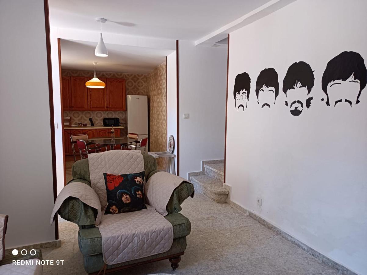 Casa Beatles Del Valle Pinos del Valle ภายนอก รูปภาพ